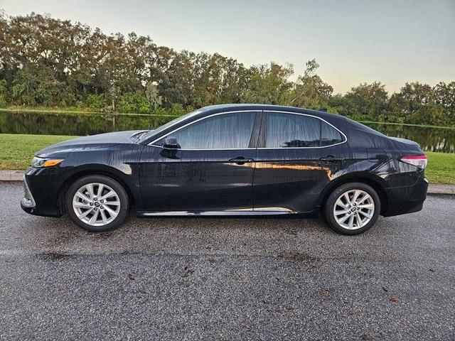 2023 toyota camry le