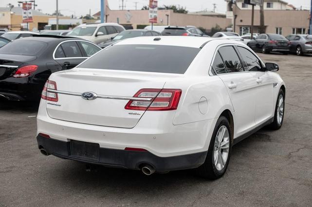 2018 ford taurus sel