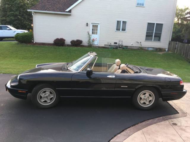 1991 alfa romeo spider 27,800 miles! 5-speed manual rwd black w/ tan beautiful!