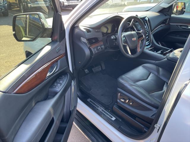 2018 cadillac escalade luxury