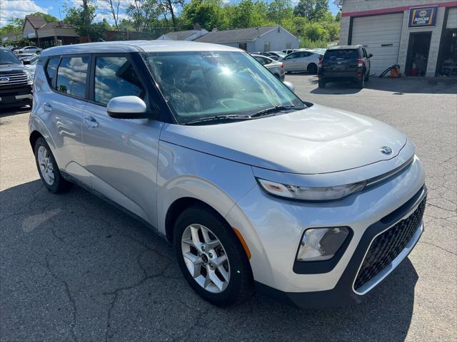 2020 kia soul lx 4dr crossover cvt