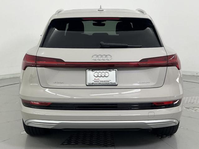 2022 audi e-tron premium
