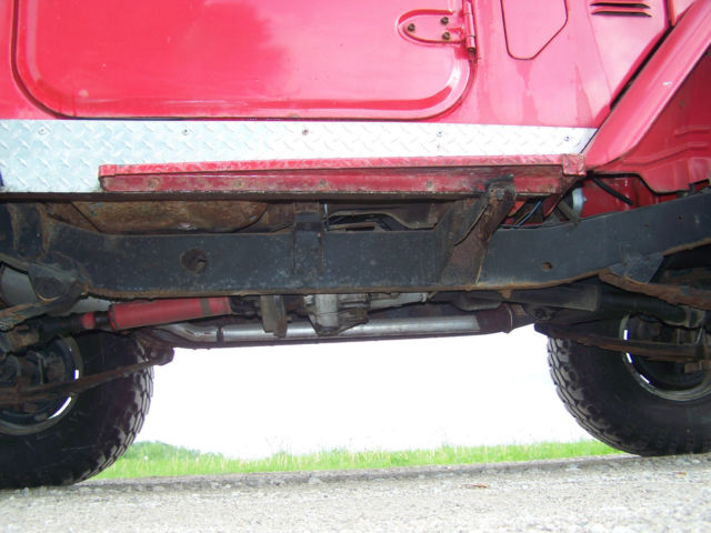 1972 toyota land cruiser fj-40 rebuilt engine 35" tires lift kit, nice condition