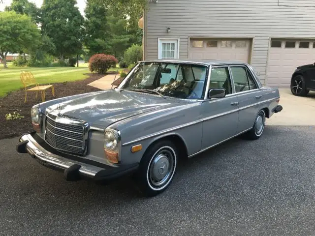 1974 mercedes 240d 4 speed manual diesel