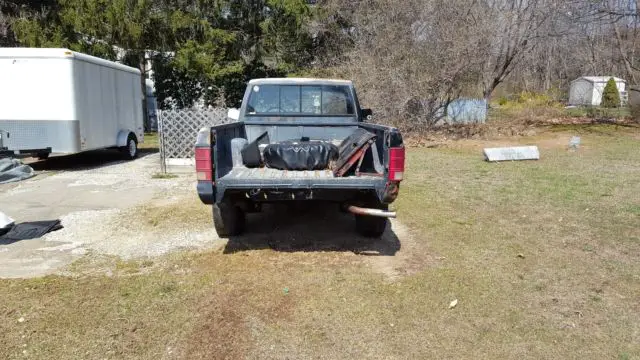 1988 jeep comanche 4x4. automatic 4.0 liter. runs and drives but need a lot