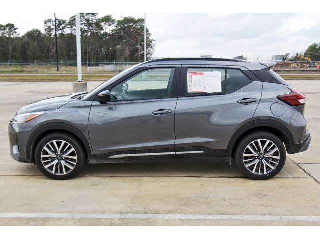 2024 nissan kicks sr