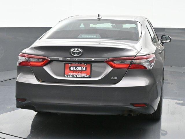 2022 toyota camry le