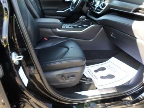 2021 toyota highlander xle in johnstown, pennsylvania
