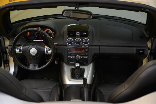 2008 saturn sky red line