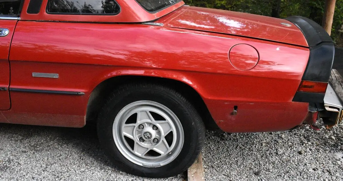 alfa romeo spider 1986 red