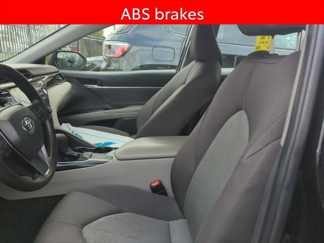 2019 toyota camry le