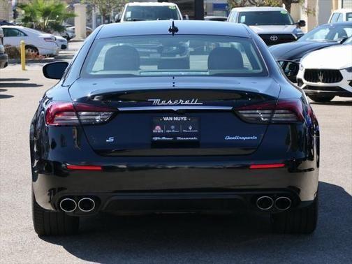 2021 maserati quattroporte