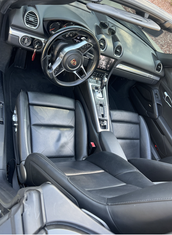 2017 porsche 718 boxster base