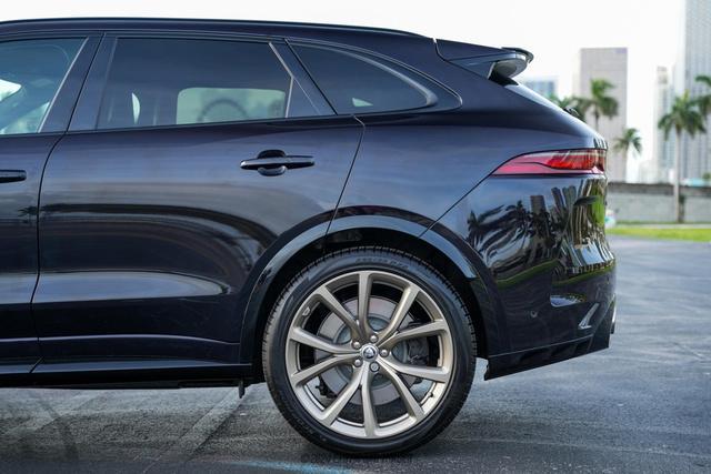 2023 jaguar f-pace svr p550 awd automatic