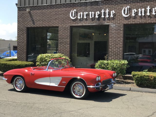 1961 chevrolet corvette convertible custom motor 500hp, webber carbs, brownfield