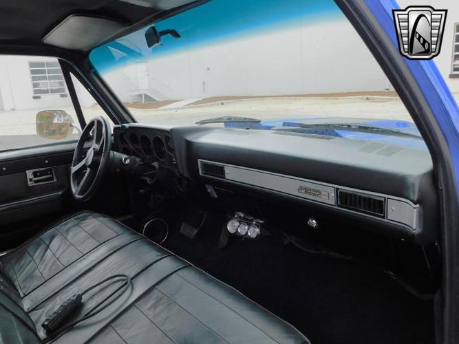 custom 1986 gmc c1500 pickup with a chevy 350 v8 in concord, north carolina
