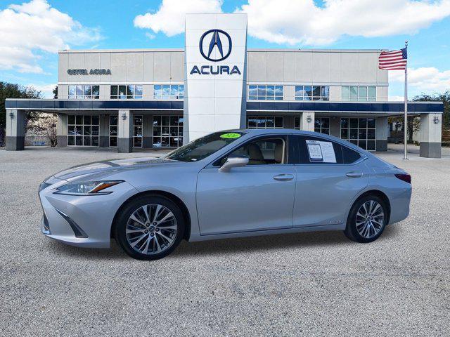 2020 lexus es 300h base