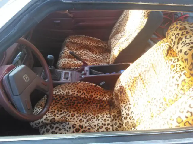1983 datsun 280zx ..t-tops/ 5 speed stick shift