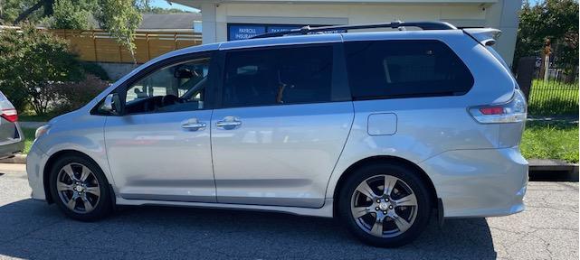 2017 toyota sienna se