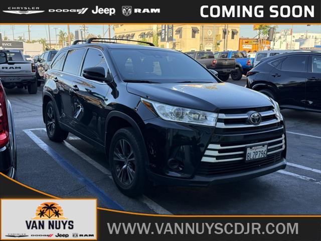 2019 toyota highlander le i4