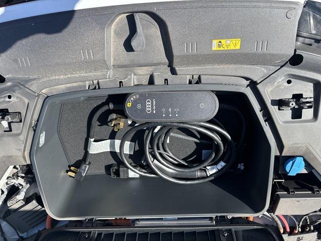 2022 audi e-tron s line premium