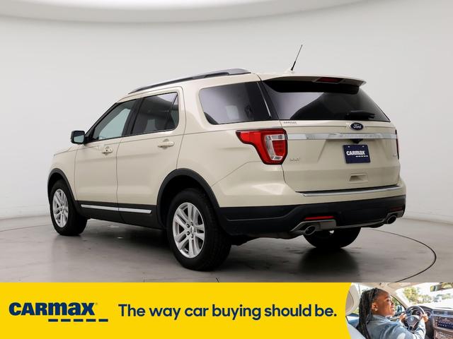 2018 ford explorer xlt