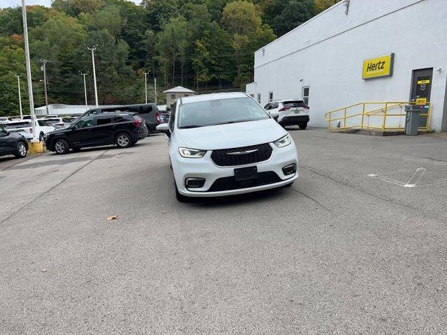 2023 chrysler pacifica hybrid touring l