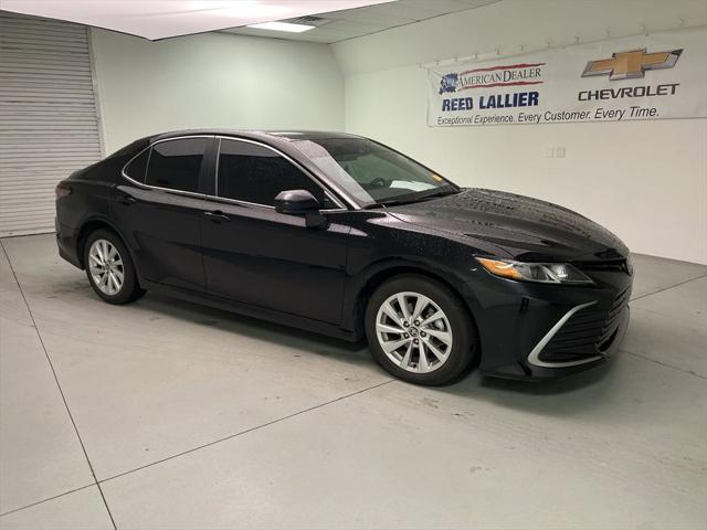 2023 toyota camry le