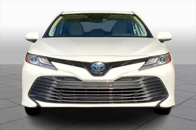 2020 toyota camry hybrid xle