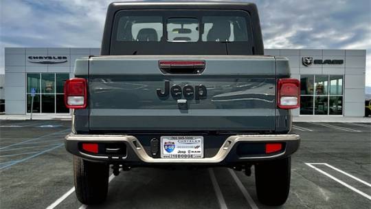 2024 Jeep Gladiator