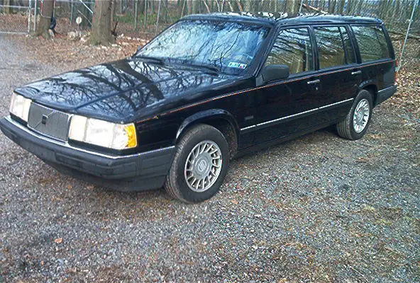 1994 volvo 960 station wagon~fold down rear seats~sunroof~no reserve!