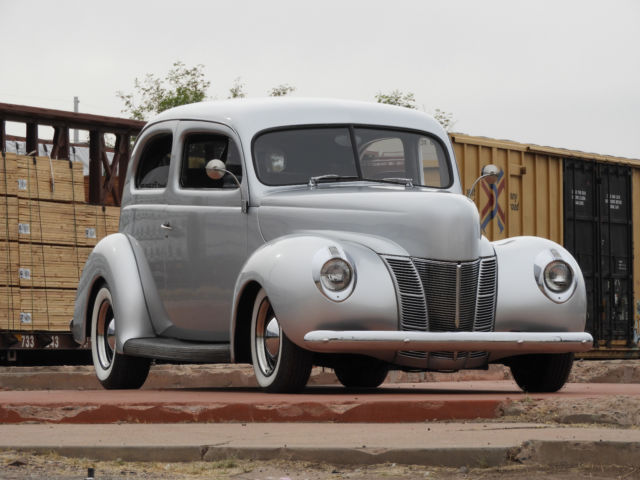1940 ford deluxe resto mod