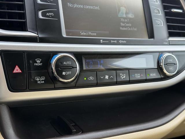 2016 toyota highlander le plus