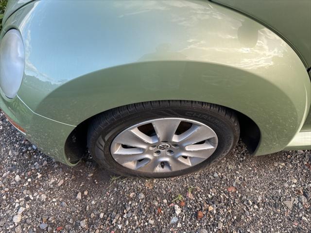 2008 volkswagen new beetle s