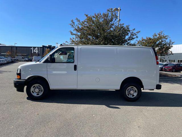 2022 chevrolet express 2500 rwd 2500 regular wheelbase wt