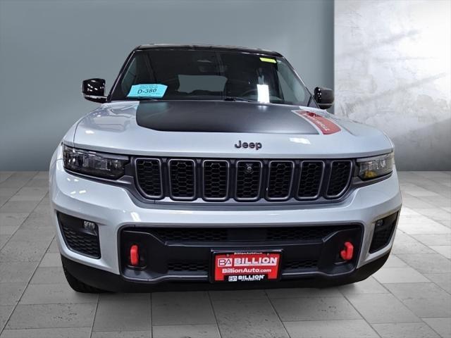 2022 jeep grand cherokee trailhawk