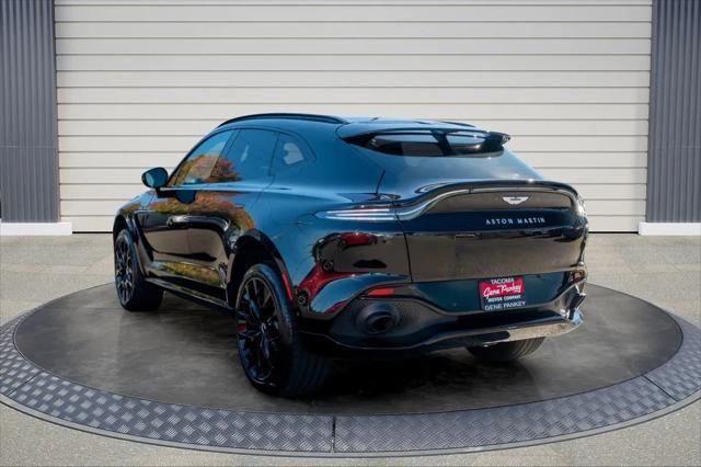 2021 aston martin dbx base