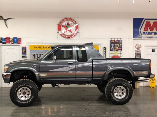 1993 toyota pickup -4x4 lifted