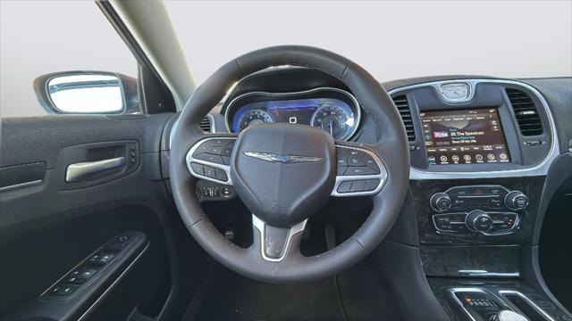 2022 chrysler 300 touring