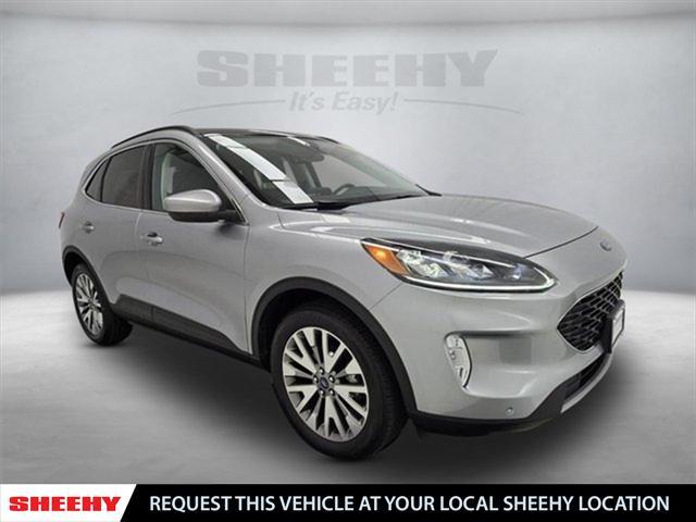 2022 ford escape titanium