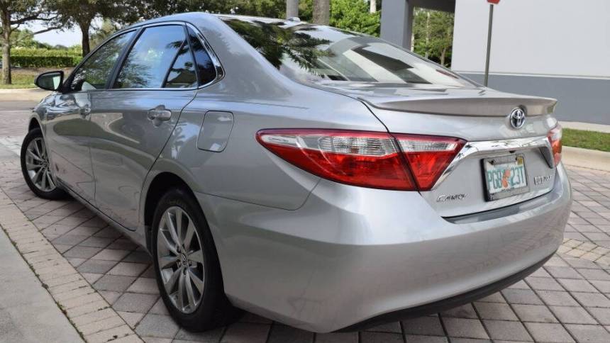 2015 toyota camry hybrid xle