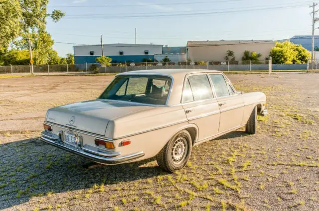 1971 mercedes-benz 280s very clean driver condition!