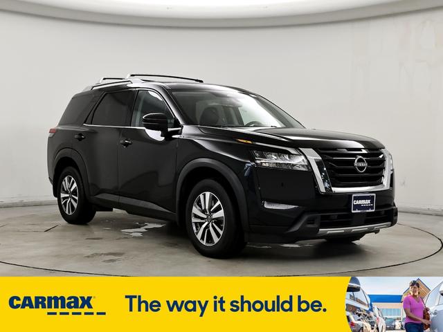 2023 nissan pathfinder sl