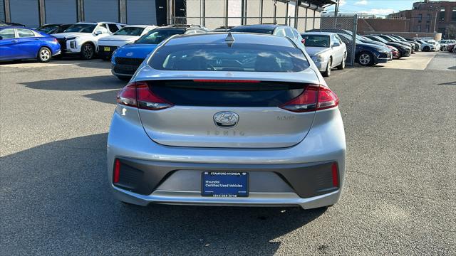 2022 hyundai ioniq hybrid se