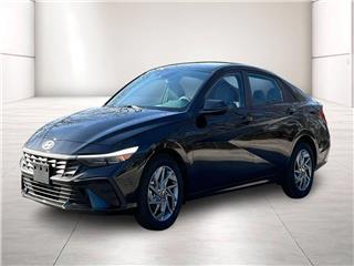 2024 Hyundai Elantra blue