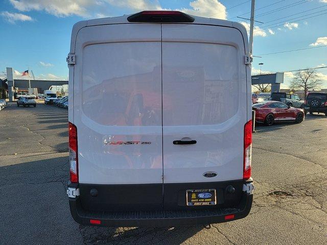 2020 ford transit-250 base