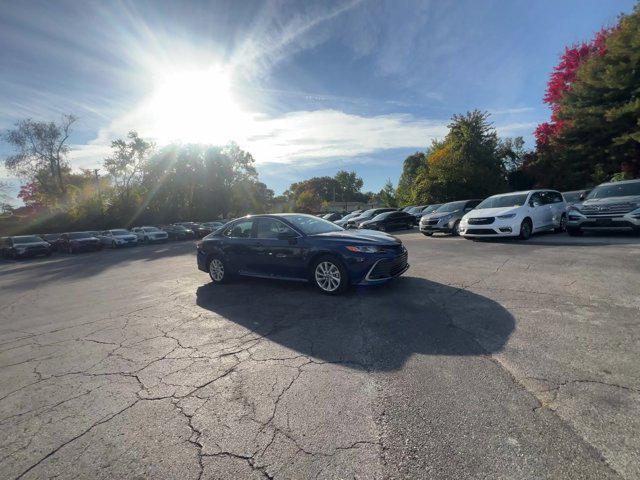 2024 toyota camry le