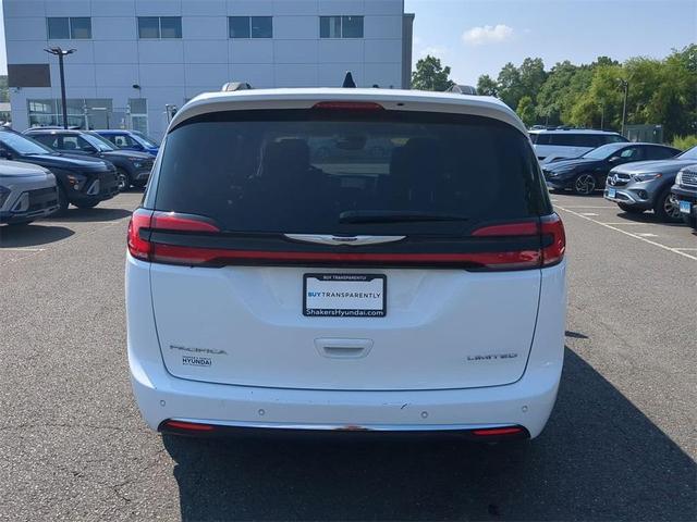 2023 chrysler pacifica limited