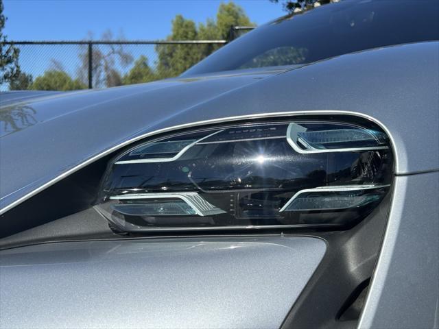 2020 porsche taycan turbo s