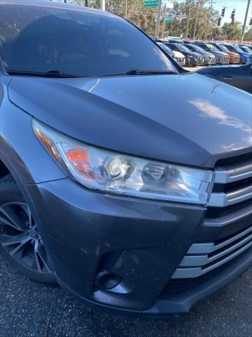 2017 toyota highlander le i4